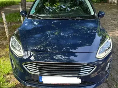 Gebraucht Ford Fiesta Titanium 101 PS (74 kW) 2017 Blau Kleinwagen