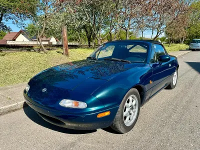Używany Mazda MX5 131 KM (96 kW) 1997 Niebieski Kabriolet