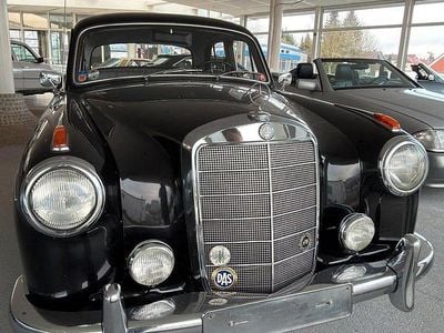 Second-hand Mercedes 220 106 CP (77 kW) 1959 Negru Berlinǎ