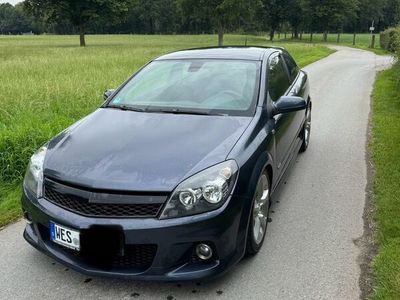 Opel Astra GTC