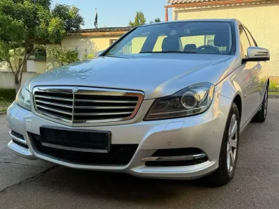 Gebraucht Mercedes C250 204 PS (150 kW) 2011 Limousine