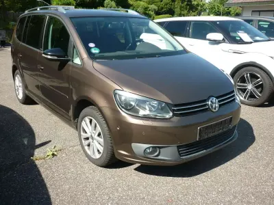 Gebraucht VW Touran Life 105 PS (77 kW) 2012 Braunmetallic Van / Kleinbus