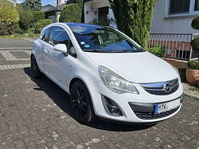 Gebraucht Opel Corsa Color Edition 101 PS (74 kW) 2012 Weiß Kleinwagen