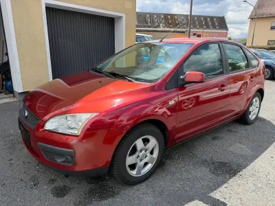 Gebraucht Ford Focus Fun X 101 PS (74 kW) 2007 Rot Limousine