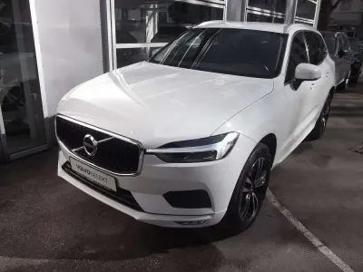 Gebraucht Volvo XC60 Momentum 197 PS (144 kW) 2020 Ice white, solid / solid SUV