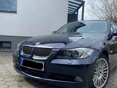 Gebraucht BMW 320 163 PS (119 kW) 2006 Blau Kombi
