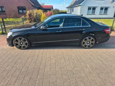 Używany Mercedes E300