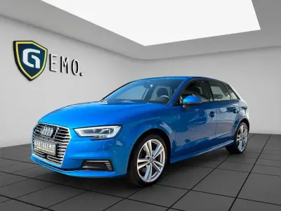 Gebraucht Audi e-tron Sport 150 PS (110 kW) 2020 Blau SUV