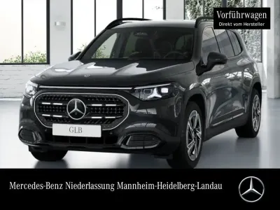 Gebraucht Mercedes GLB200 Night 163 PS (119 kW) 2026 Schwarz SUV