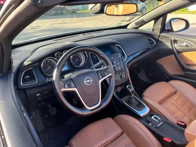 Gebraucht Opel Cascada 210 PS (154 kW) 2014 Silber Cabrio