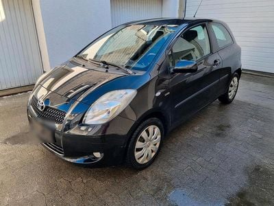 Usata Toyota Yaris 90 CV (66 kW) 2007 Nero Utilitaria