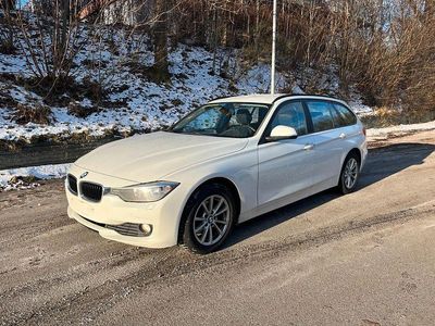 Gebraucht BMW 318 143 PS (105 kW) 2013 Weiß Kombi