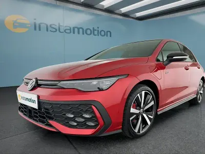 Gebraucht VW Golf VIII GTE 272 PS (200 kW) 2025 Rot Kleinwagen