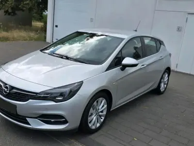 Gebraucht Opel Astra 110 PS (80 kW) 2019 Silber Limousine