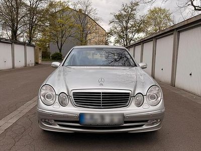 Second-hand Mercedes 220 150 CP (110 kW) 2004 Argintiu Berlinǎ