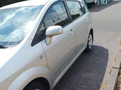 Silber Gebraucht 2006 Toyota Corolla Verso Van / Kleinbus | 3.500 €