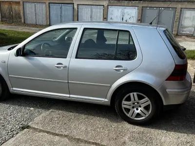 Gebraucht VW Golf IV Highline 116 PS (85 kW) 2001 Silber Limousine