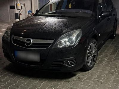 Usata Opel Signum 150 CV (110 kW) 2007 Nero Utilitaria