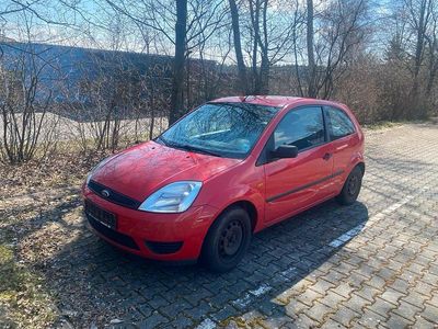 Usado Ford Fiesta 59 HP (43 kW) 2005 Vermelho Citadino