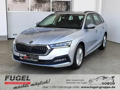 Używany Skoda Octavia Ambition 150 KM (110 kW) 2022 Srebrny Kombi