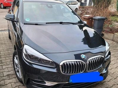 Gebraucht BMW 220 Active Tourer Luxury Line 192 PS (141 kW) 2019 Schwarz Van / Kleinbus