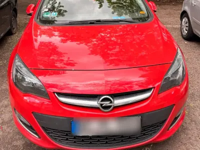 Usata Opel Astra Edition 120 CV (88 kW) 2013 Rosso Station wagon