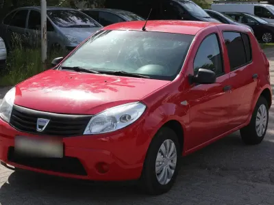 Gebraucht Dacia Sandero Basis 75 PS (55 kW) 2009 Rot Kleinwagen