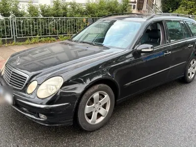 Gebraucht Mercedes E320 224 PS (164 kW) 2004 Schwarz Kombi