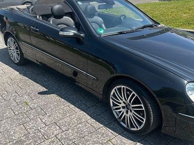 Second-hand Mercedes CLK200 Elegance 184 CP (135 kW) 2007 Negru Cabrio
