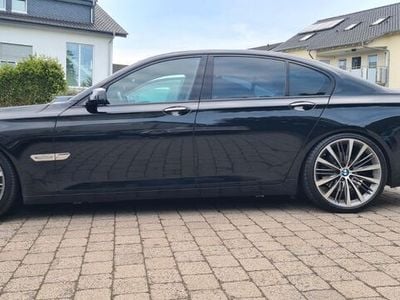 BMW 730