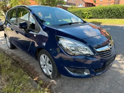 Gebraucht Opel Meriva Color Edition 140 PS (102 kW) 2015 Blau Van / Kleinbus