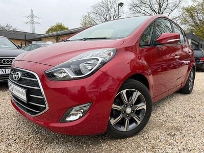 Gebraucht Hyundai ix20 125 PS (91 kW) 2017 Rot Kleinwagen