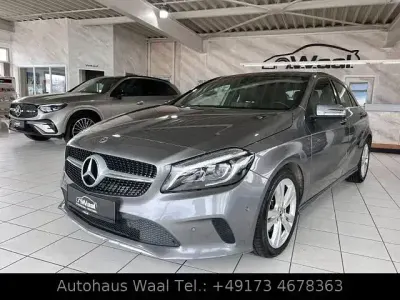 Gebraucht Mercedes A200 Edition 156 PS (114 kW) 2018 Grau Limousine