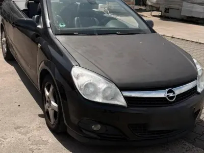 Gebraucht Opel Astra 140 PS (102 kW) 2008 Schwarz Cabrio