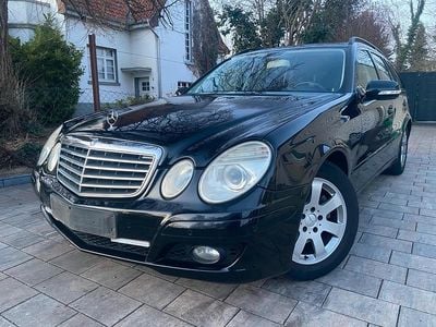 Schwarz Gebraucht 2007 Mercedes E220 Classic Kombi | 7.990 € (Teuer)