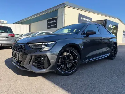 Używany Audi RS3 Sport 400 KM (294 kW) 2024 Szary Sedan/Limuzyna