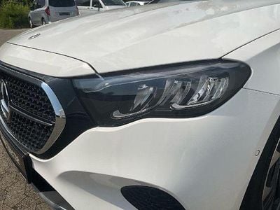Mercedes E200