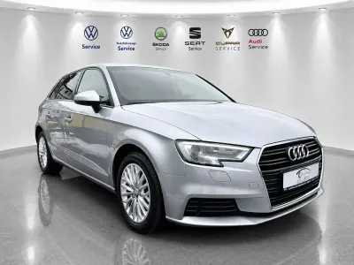 Gebraucht Audi A3 Basis 110 PS (80 kW) 2017 Silber Limousine