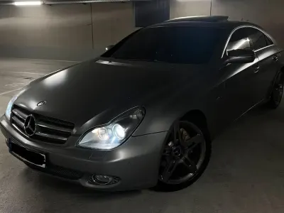 Begagnad Mercedes CLS500 AMG 388 HK (285 kW) 2009 Silver Sedan