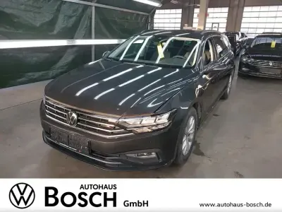 Gebraucht VW Passat Business 150 PS (110 kW) 2024 Mangangrau Kombi