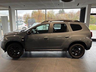 Grau Gebraucht 2023 Dacia Duster Extreme SUV | 17.990 € (Fairer Preis)