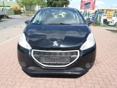 Gebraucht Peugeot 208 Access 68 PS (50 kW) 2014 Schwarz Kleinwagen