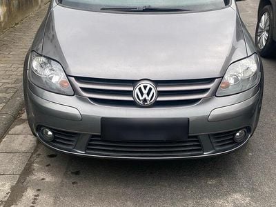 Second-hand VW Golf V Trendline 140 CP (102 kW) 2007 Gri Hatchback