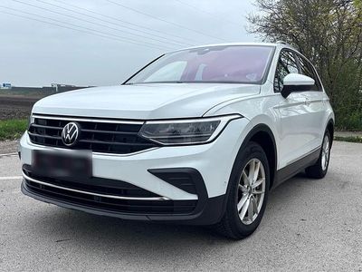 Usata VW Tiguan Active 150 CV (110 kW) 2022 Bianco SUV