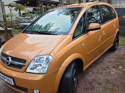 Orange Gebraucht 2004 Opel Meriva Van / Kleinbus | 700 € (Guter Preis)