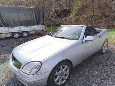 Gebraucht Mercedes SLK200 136 PS (100 kW) 2000 Silber Cabrio