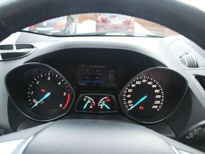 Weiß Gebraucht 2016 Ford Kuga Titanium SUV | 9.250 € (Superpreis)