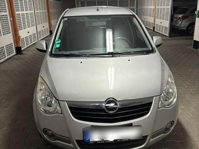 Silber Gebraucht 2009 Opel Agila Kleinwagen | 2.800 € (Fairer Preis)