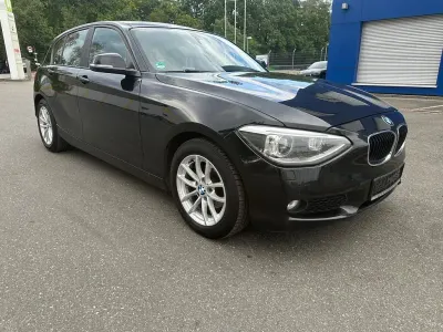 Gebraucht BMW 116 116 PS (85 kW) 2011 Schwarz Kleinwagen