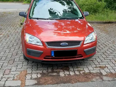 Gebraucht Ford Focus 100 PS (73 kW) 2006 Rot Limousine
